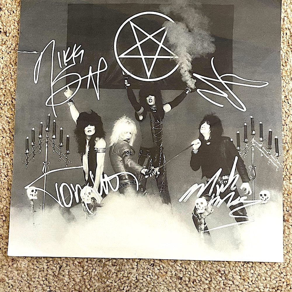 Motley Crue Fully Signed *Original*